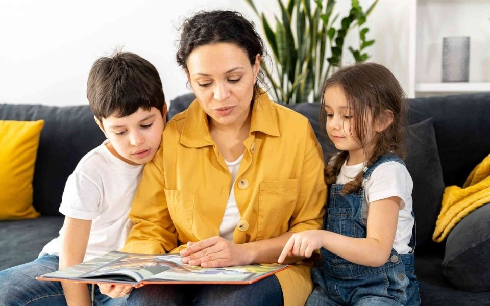 Khái niệm và tầm quan trọng của việc đồng hành cùng con