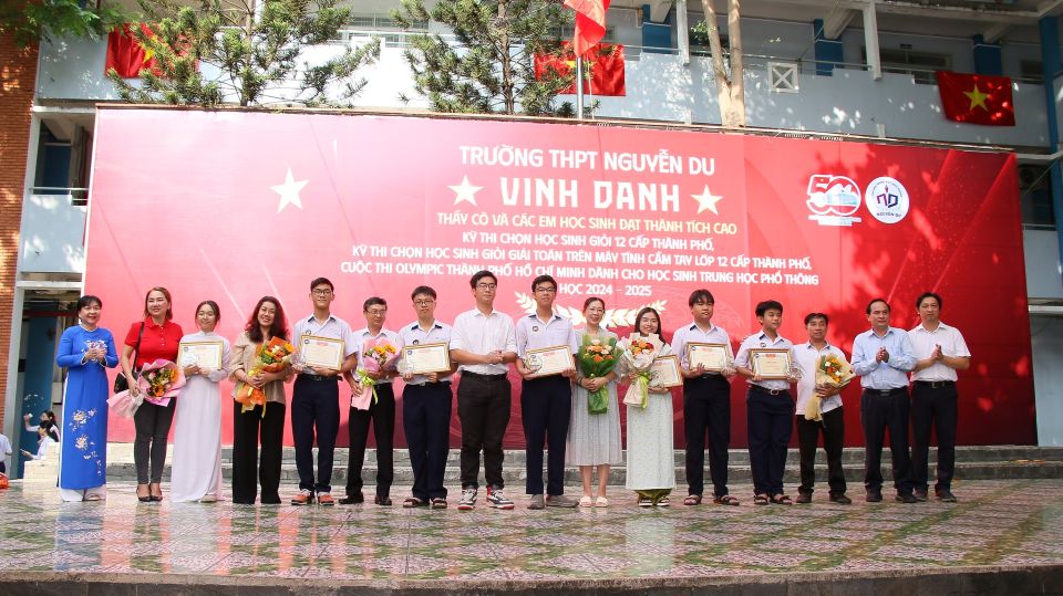 học sinh trường thpt nguyễn du tphcm 