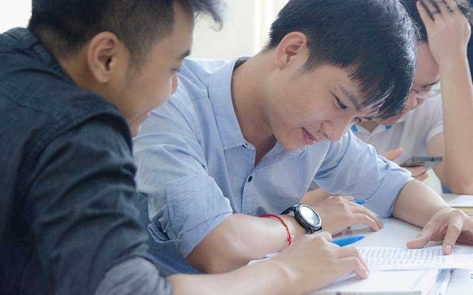 Lợi ích khi học với gia sư toán 11 Hà Nội giỏi