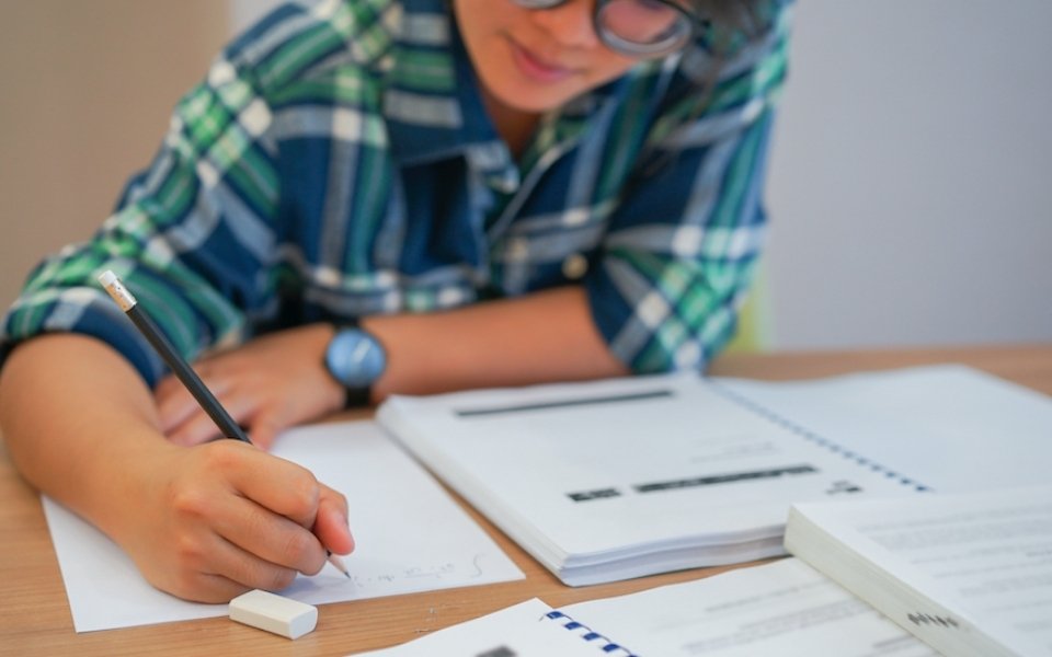 Tử số và mẫu số là gì? Cấu tạo của 1 phân số