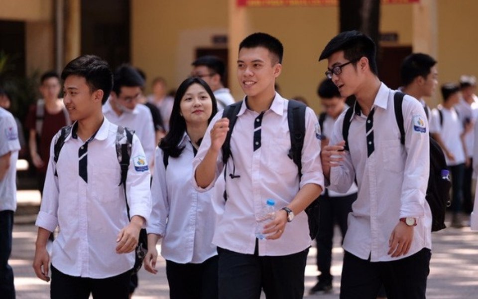 Hướng dẫn làm bài thi tốt nghiệp THPT 2025 môn Văn