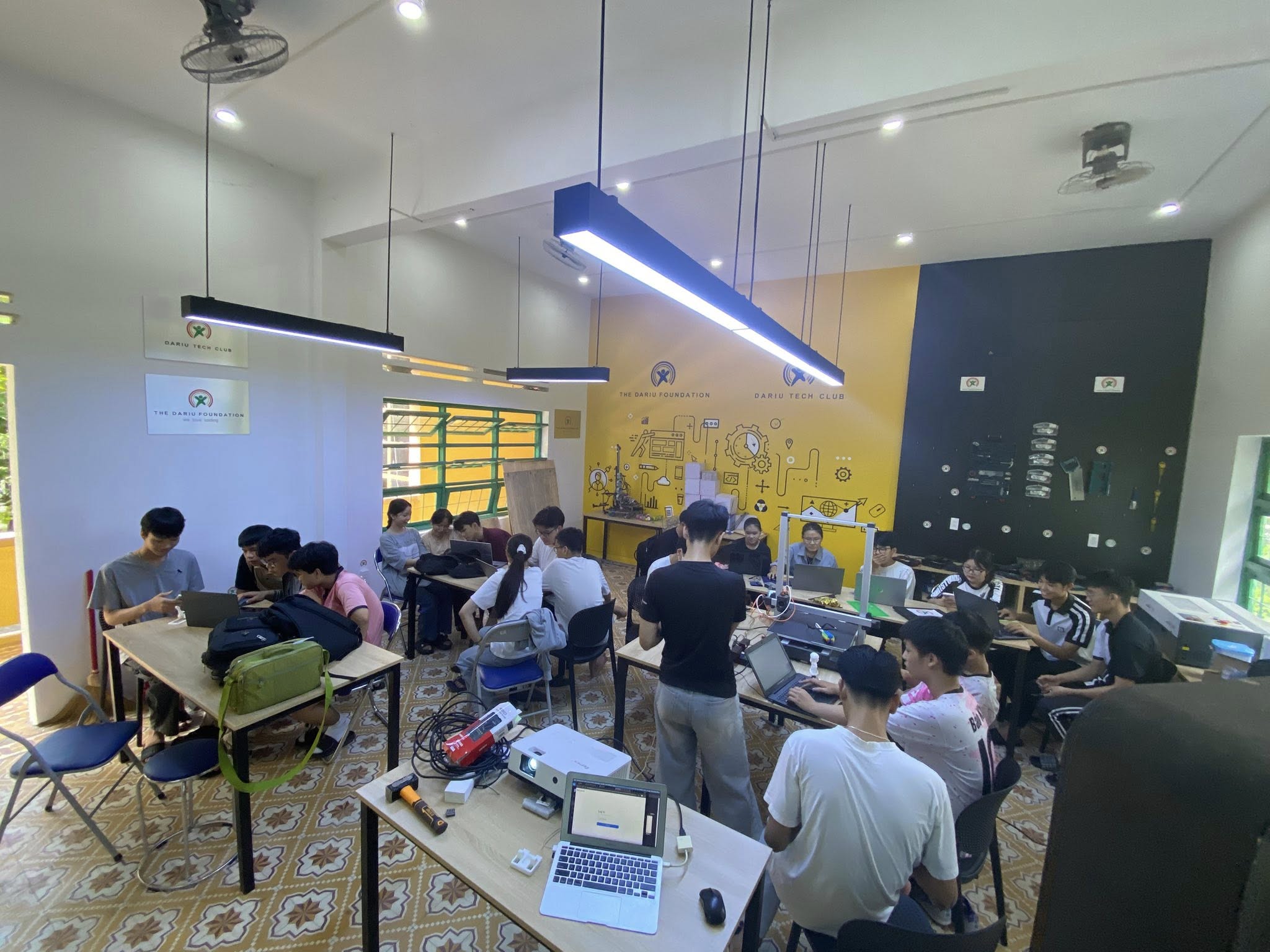 câu lạc bộ STEM thpt ông ích khiêm