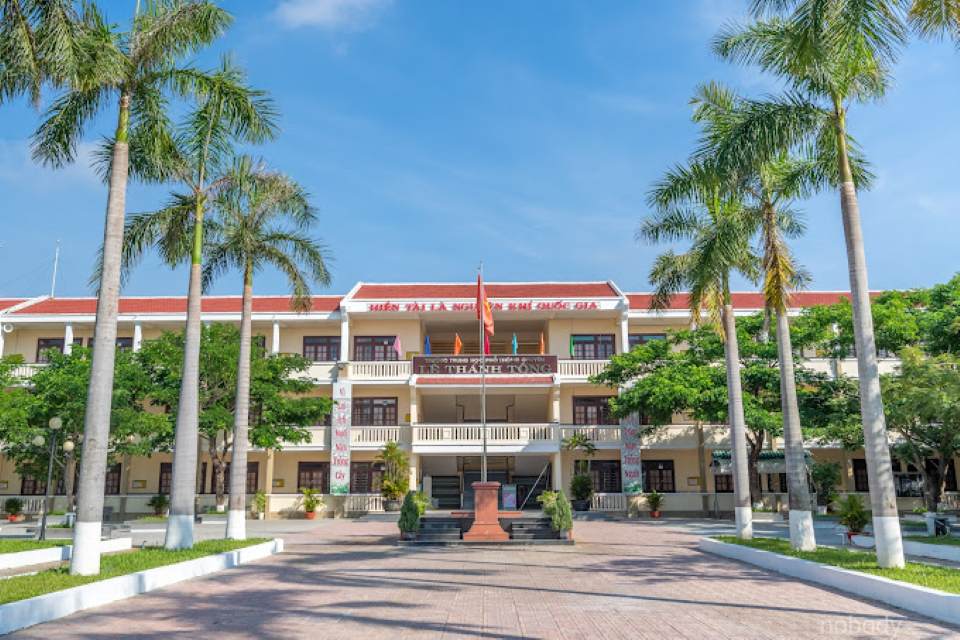 trường thpt chuyên lê thánh tông