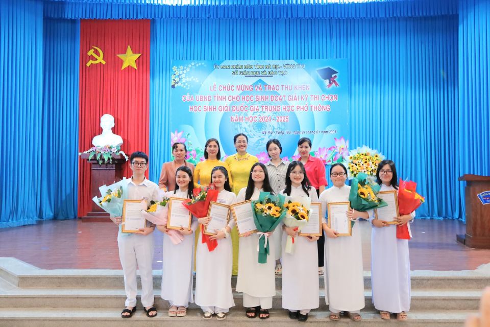 học sinh chuyên lê quý đôn vũng tàu