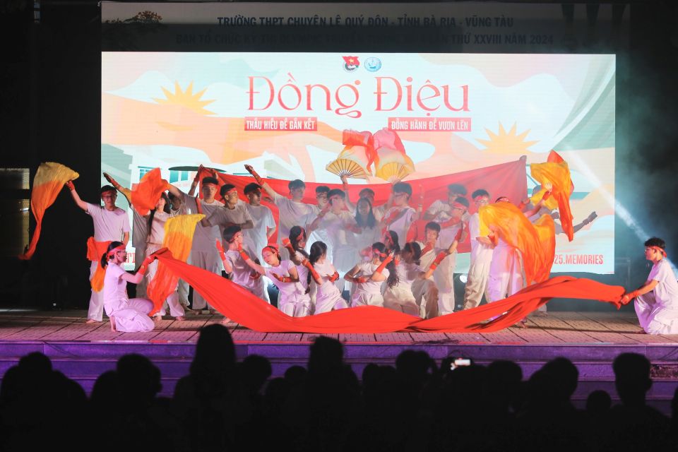 thpt chuyên lê quý đôn tphcm 