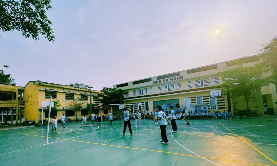 sân thể thao ngoài trời thpt hoàng hoa thám - đà nẵng