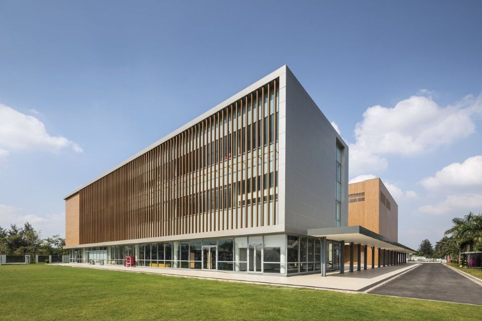 Trường THPT liên cấp Concordia