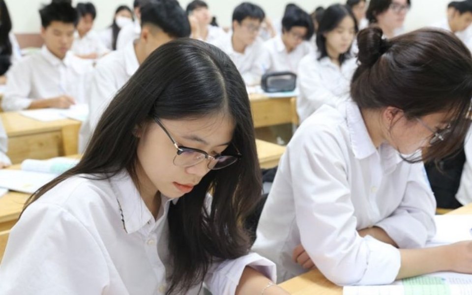 Tổng quan về vectơ và quan hệ góc trong không gian